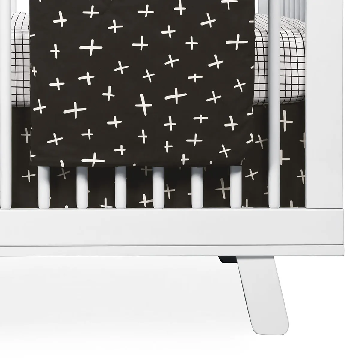 Babyletto Tuxedo Monochrome Crib Skirt
